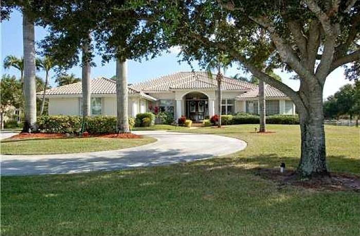 1st image of 6310 NW 72nd Way