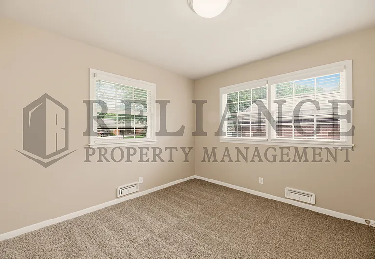 6517 E Elm St — Photo 25