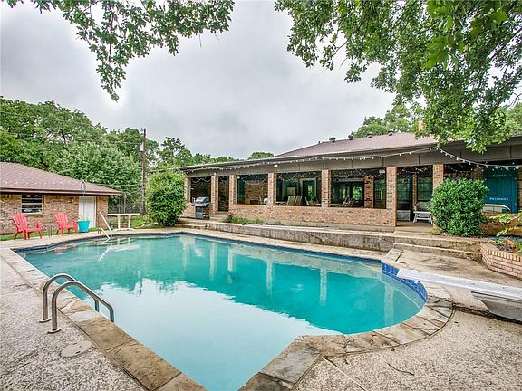 3rd image of 1708 Castleman Ct