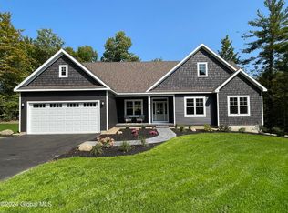 10 Campbell Dr, Wilton, NY 12831