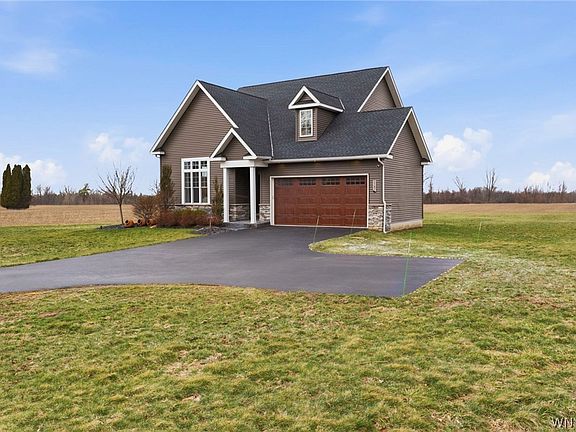 3rd image of 2181 Woodard Rd