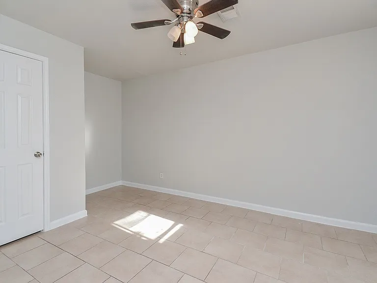 2118 Thonig Rd — Photo 6