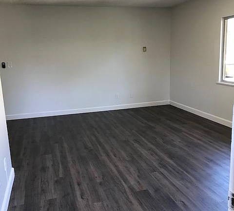 5th image of 109 N Fairway Ln APT 14