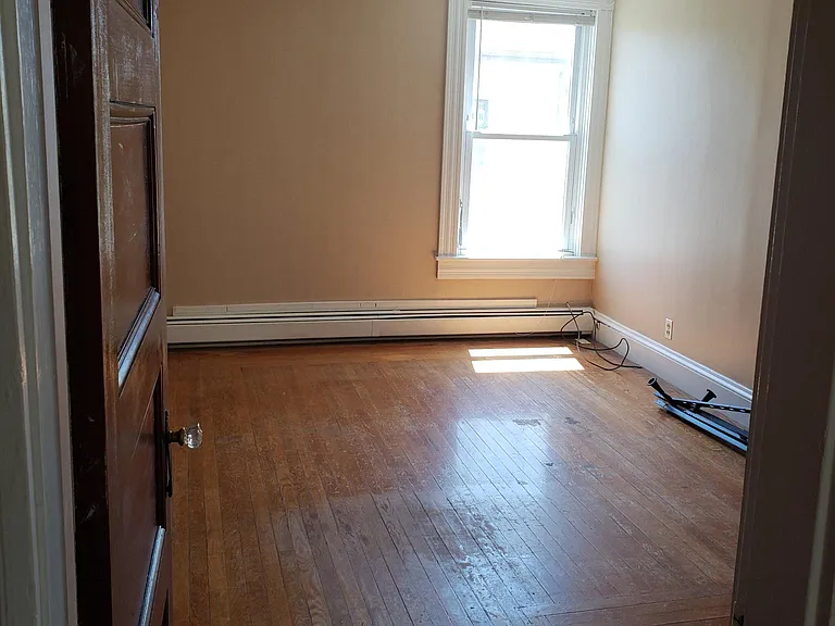 48 Grove St #2F — Photo 5