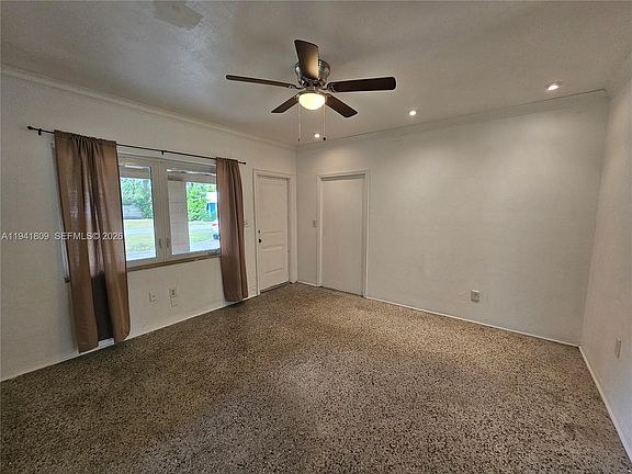 3rd image of 1100 NE 115th St #1100