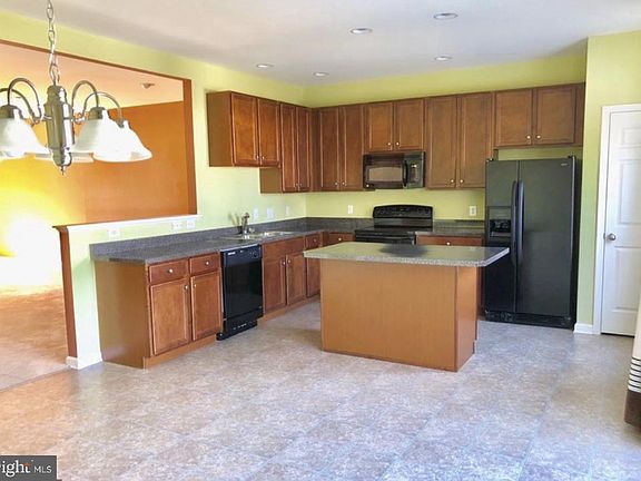 5th image of 459 Jacobsen Dr Unit 53