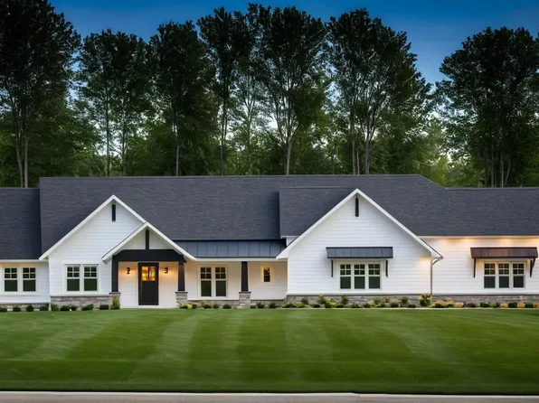 8239 Pioneer Rd, Chisago City, MN 55013
