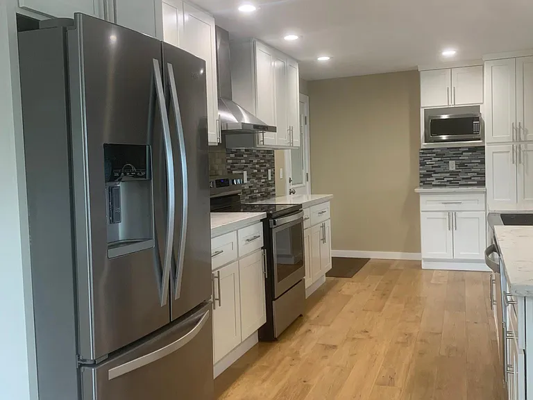 1333 N Heatherwood W — Photo 8