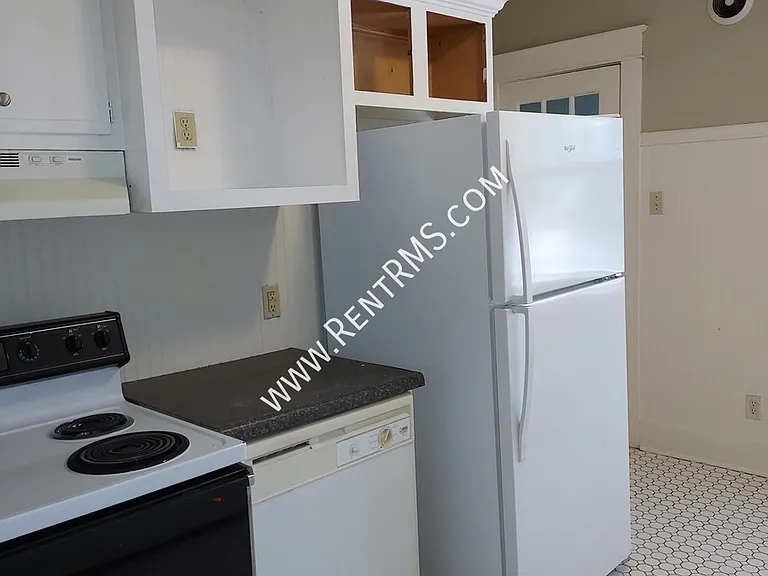 1272 SW Western Ave #2 — Photo 11