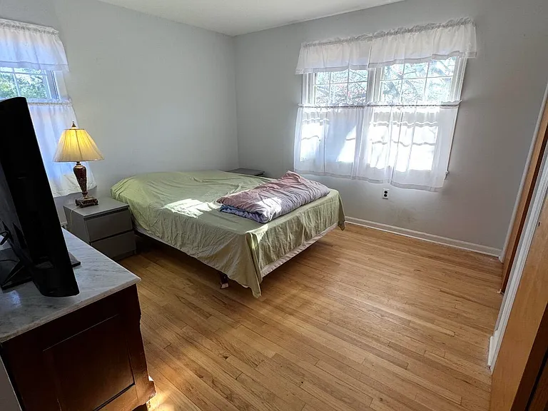 33 Parker Rd — Photo 12