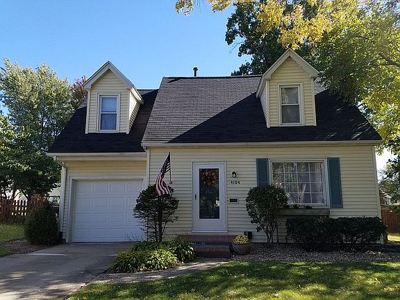 3rd image of 4104 N Devon Ln
