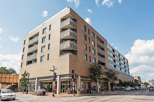 1st image of 900 Chicago Ave Unit 504