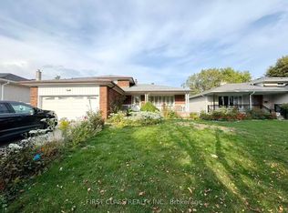 3277 Cardross Rd, Mississauga, ON L4X 2N4