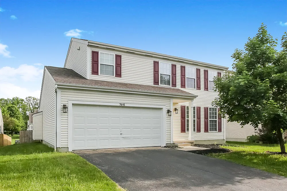 4 bed, 2.5 bath, 1960 sqft, $2,610 — Photo 1