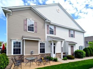 10995 Oak Grove Cir UNIT D, Woodbury, MN 55129