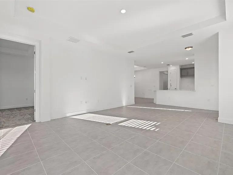 16117 Isola Pl — Photo 20