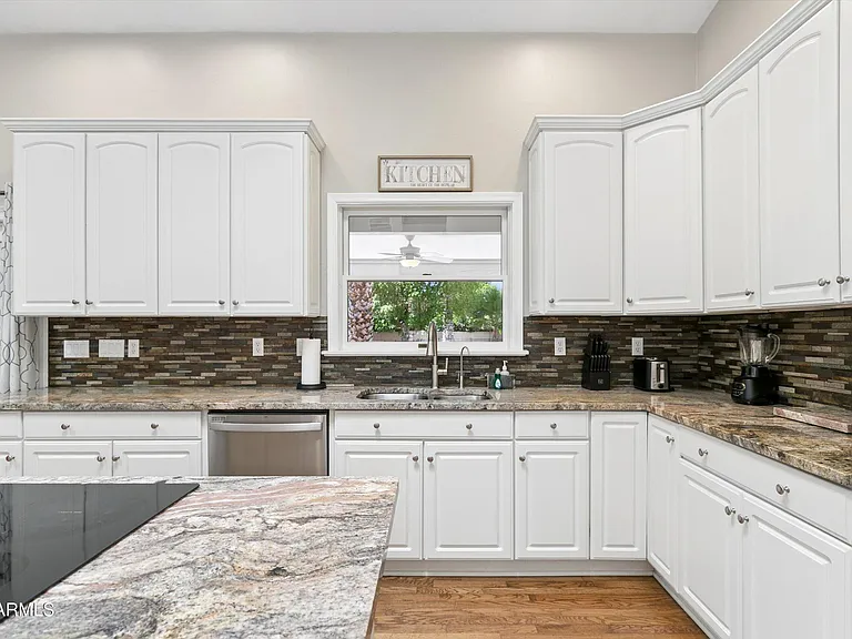 8611 W Foothill Dr — Photo 26