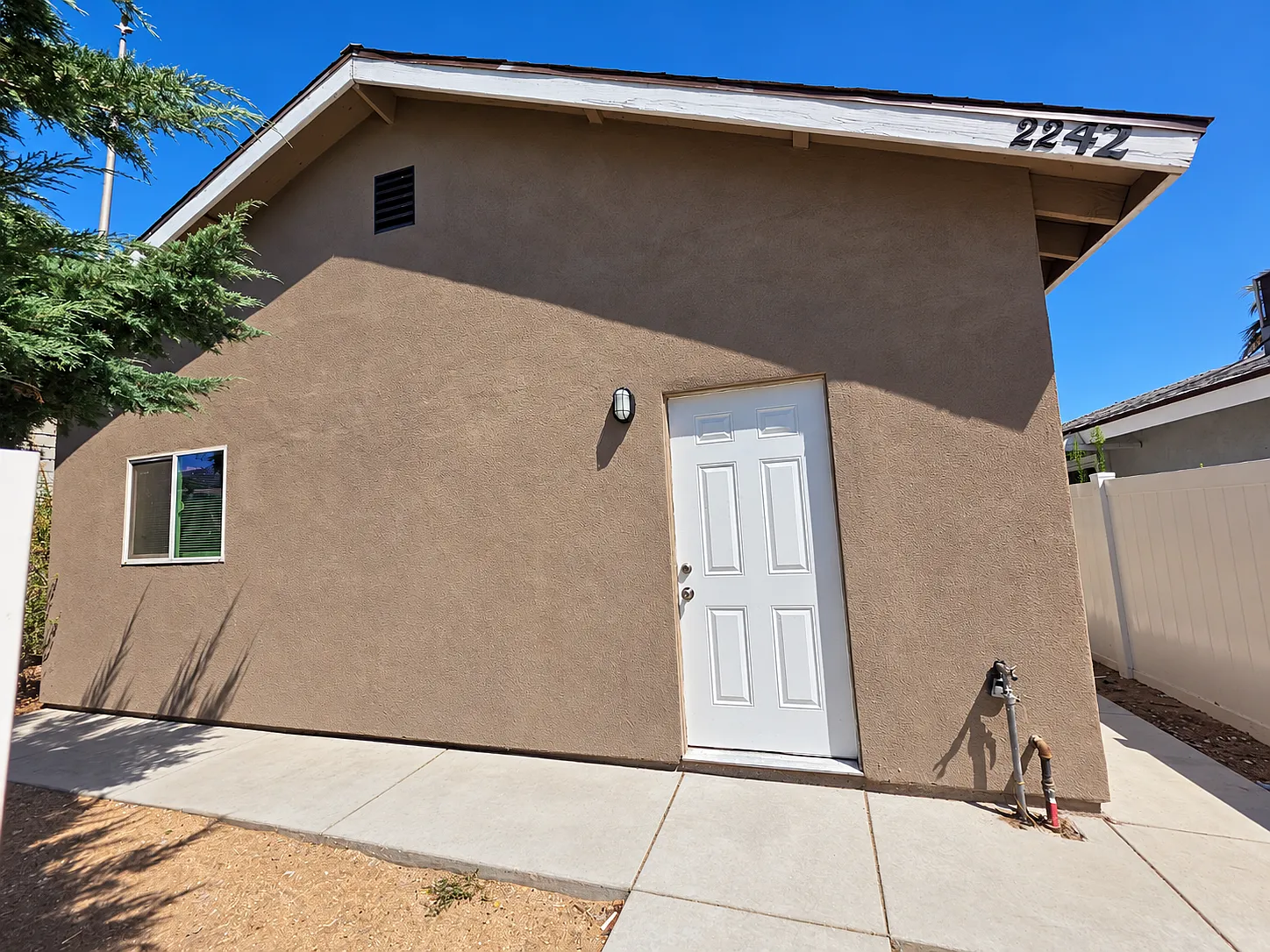 Toluca Dr, San Bernardino — Photo 2