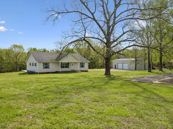 1235 Yell Rd, Lewisburg, TN 37091