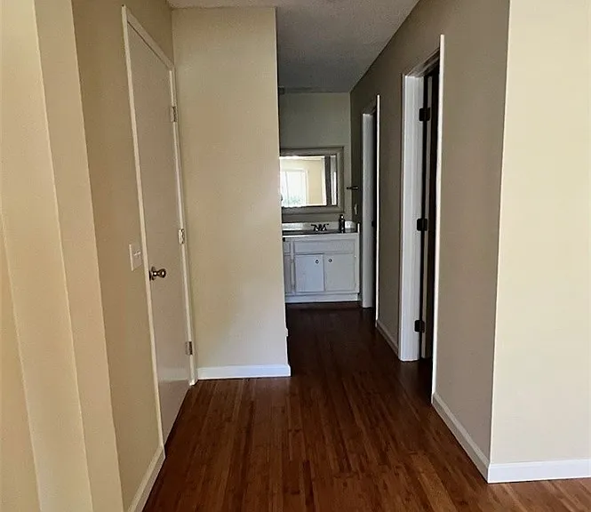 15425 Sherman Way #101 — Photo 11