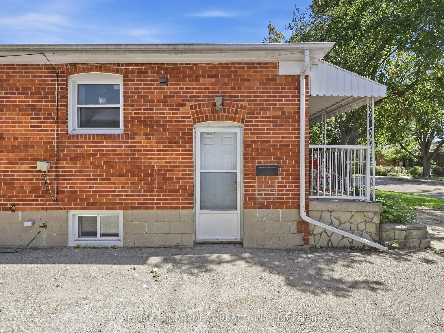 2 bed, $1,800 — Photo 3