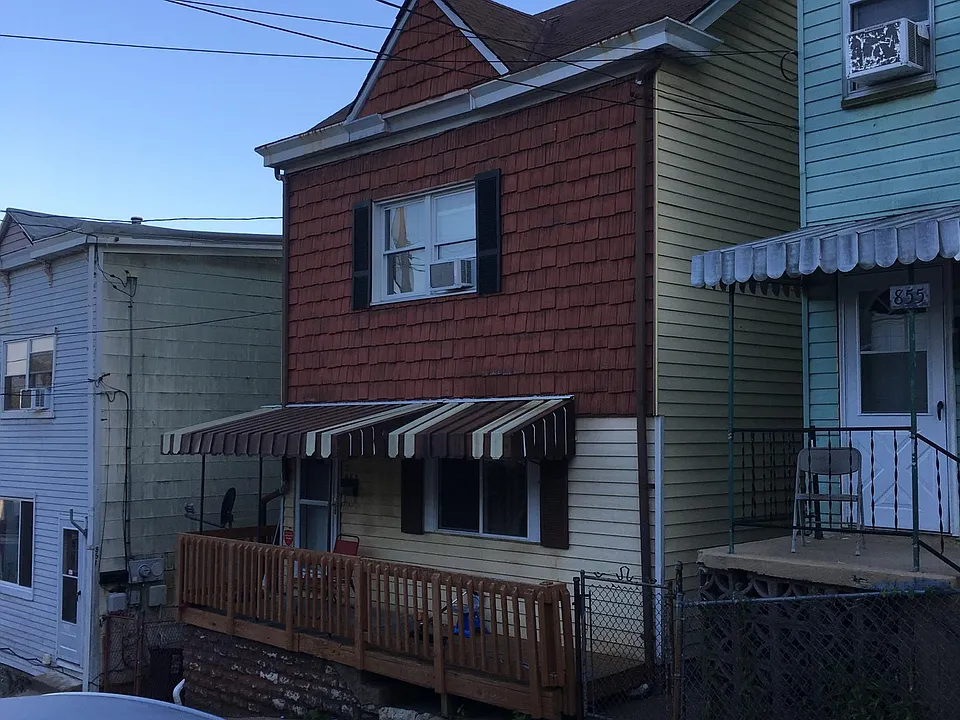 853 Climax St