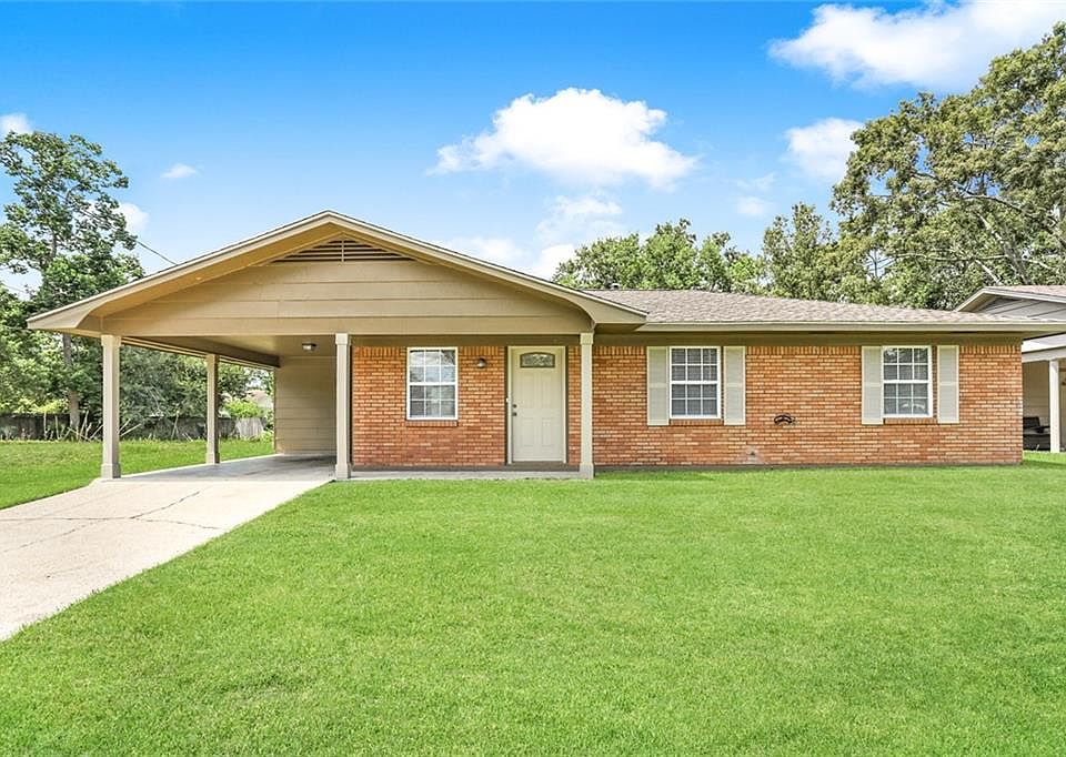 1st image of 3699 Brookwood Dr
