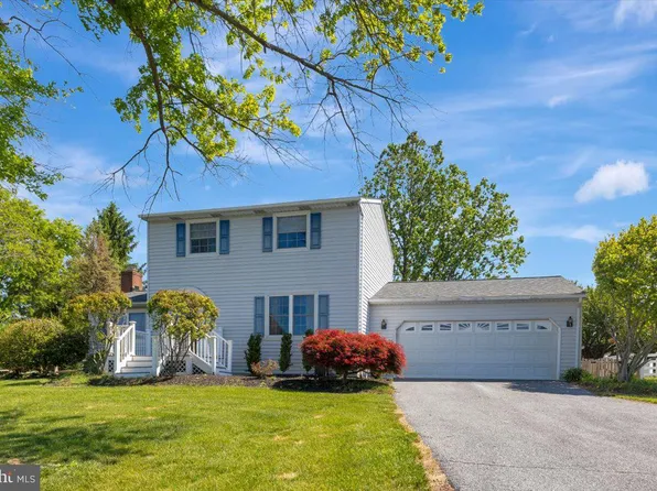 902 Magnolia Ct, Westminster, MD 21157