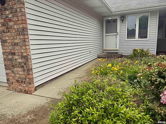 2nd image of 5248 Carlton Dr