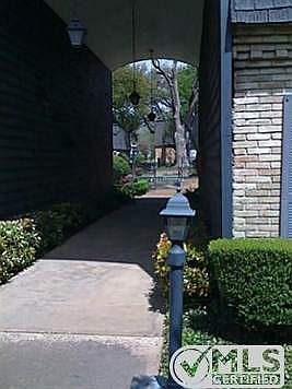 5th image of 5018 Les Chateaux Dr #237