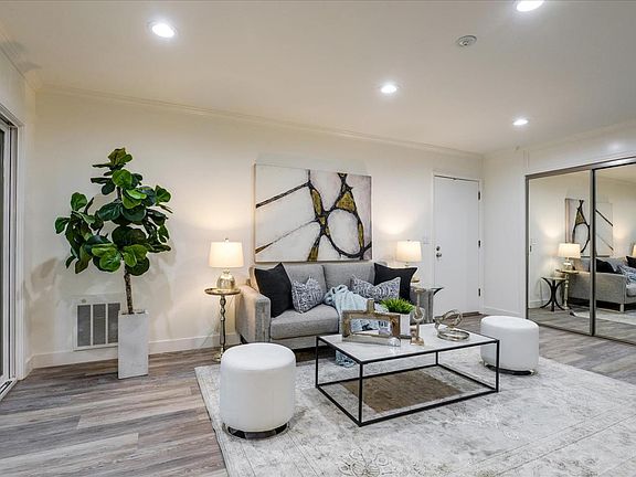 4th image of 1070 Mercedes Ave APT 21