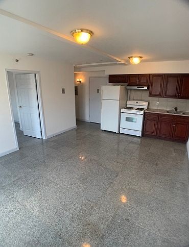 1st image of 27-35 21st St #7E