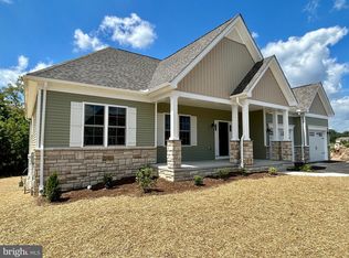 1342 Shannon Dr S, Greencastle, PA 17225