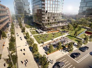 Flora, Chicago, IL 60607