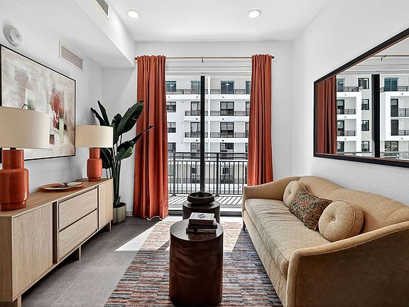 4th image of 2001 Van Buren St #652