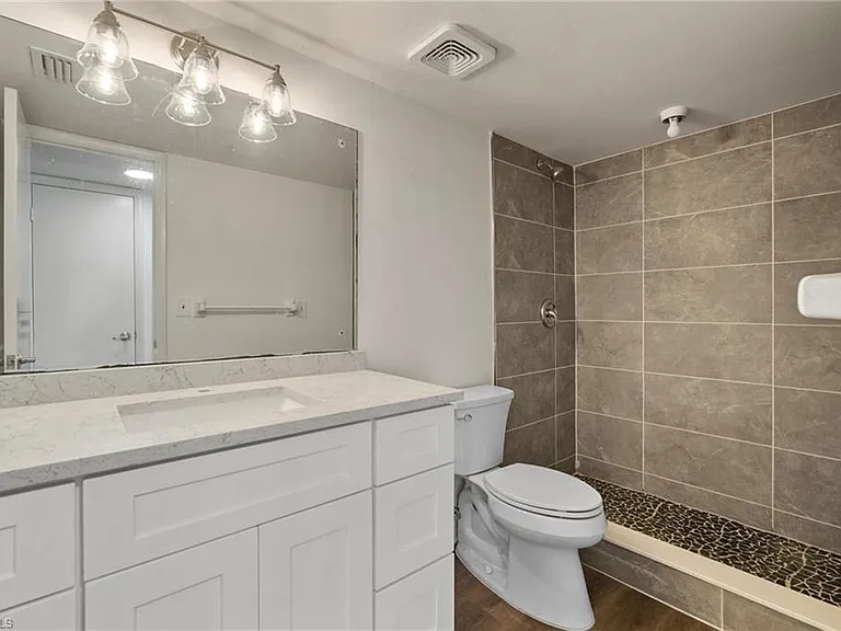 1560 Colonial Blvd #234 — Photo 4