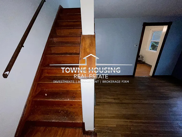 160 Woodward Ave — Photo 9