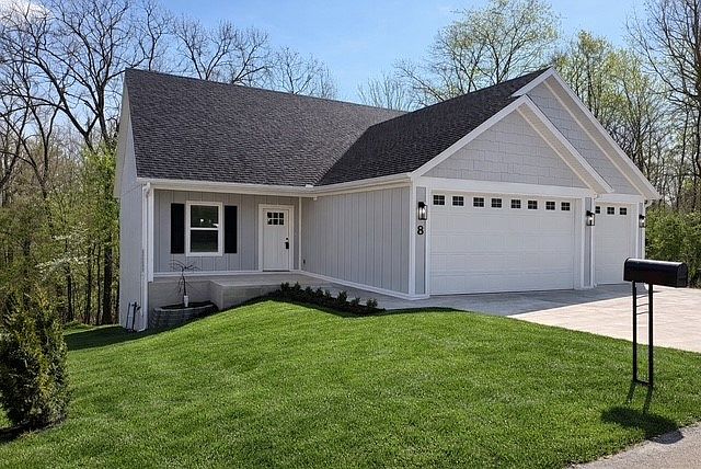 1st image of 8 Brentwood Dr