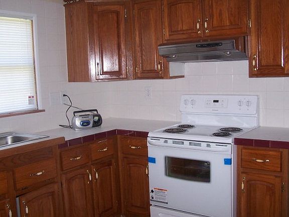 4th image of 3712 Wayne Memorial Dr