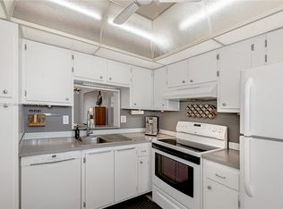 620 NE 12th Ave APT 605, Hallandale Beach, FL 33009