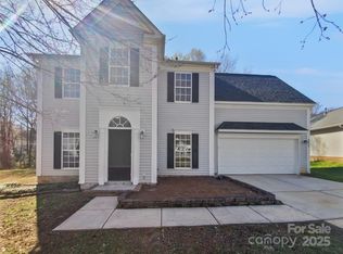 9832 Veronica Dr, Charlotte, NC 28215