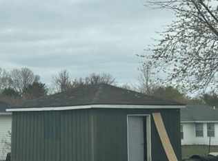 425 Dale St, Mitchell, IN 47446