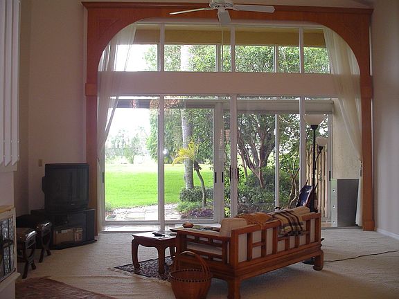 Great Room w/canal-golf view