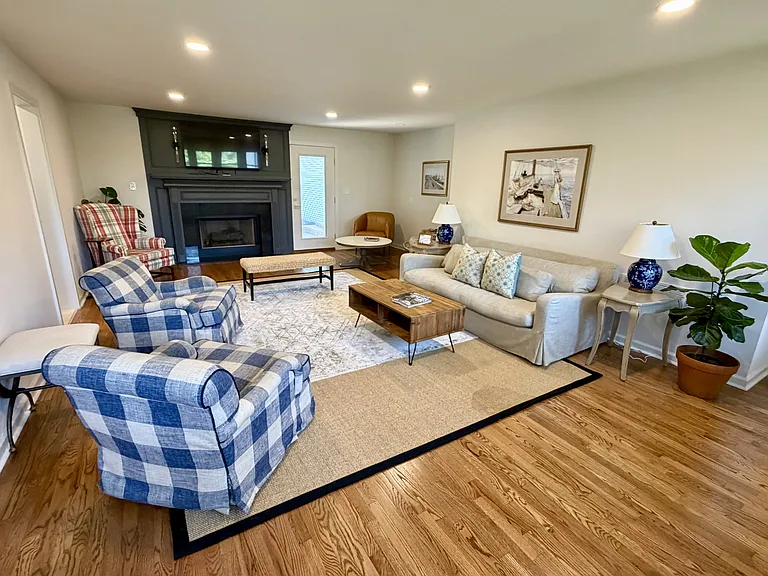 2213 Dartmouth Rd — Photo 13