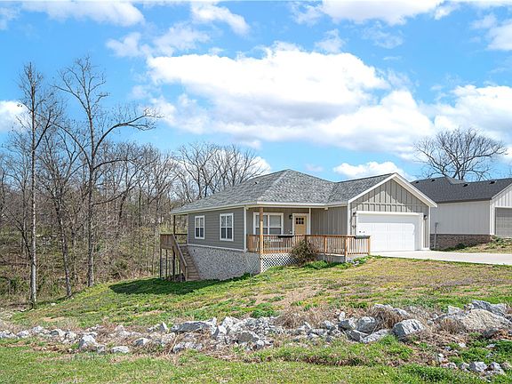 5th image of 920 Snyder Springs Loop