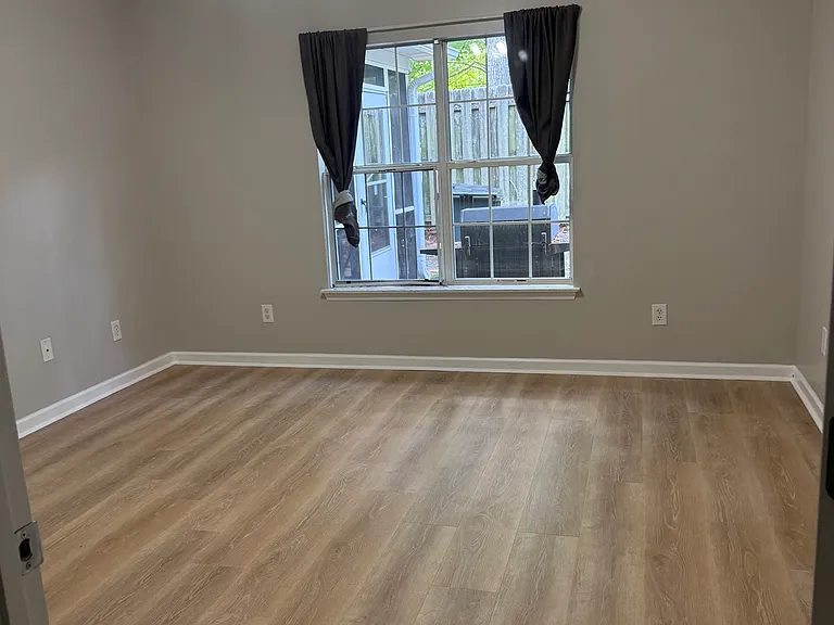 98 Stewart Pl — Photo 7