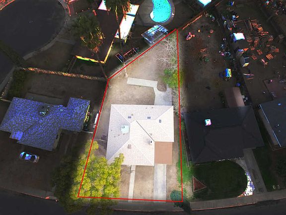 3rd image of 2212 Kenmore Dr W