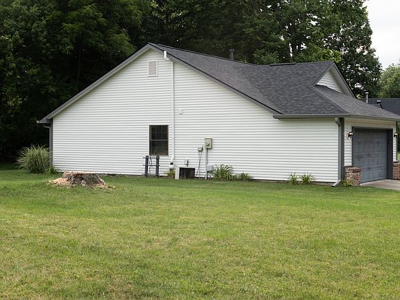 2nd image of 12011 Seven Oaks Dr N