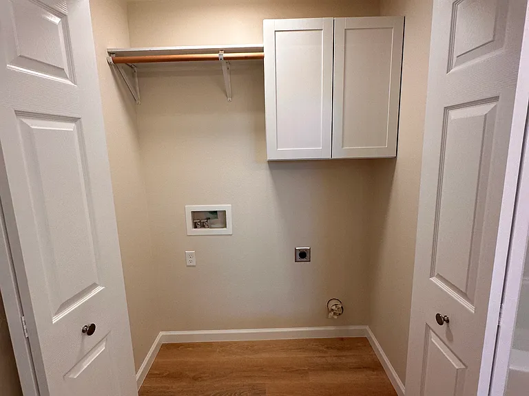 2105 E White Oak Ct #201 — Photo 17