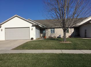 4380 Fieldcrest Dr, Kaukauna, WI 54130